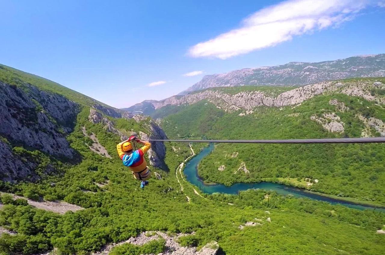 City Gem Omis Bagian luar foto