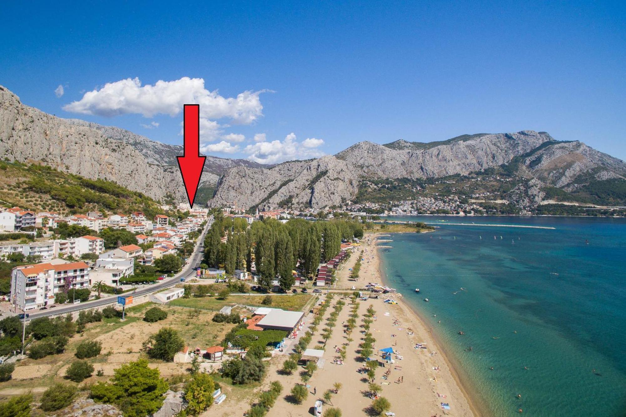 City Gem Omis Bagian luar foto