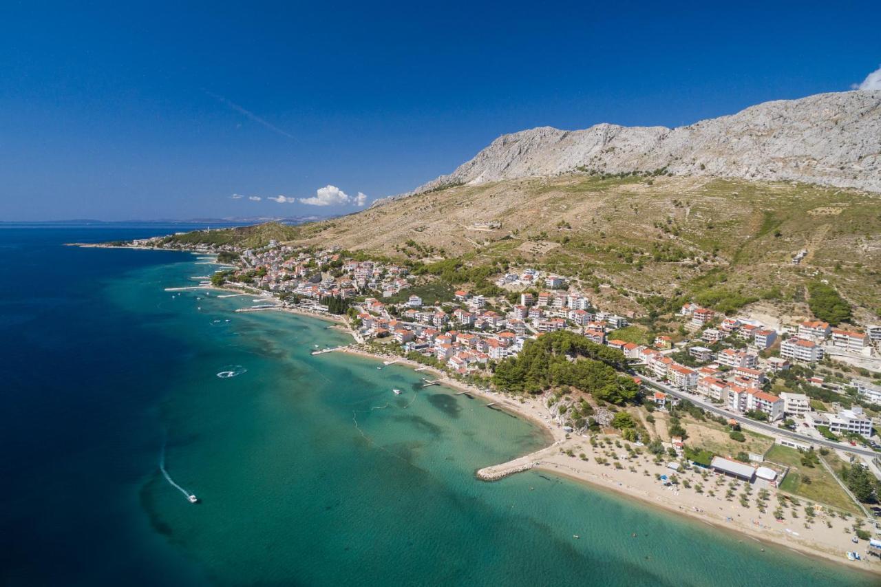 City Gem Omis Bagian luar foto